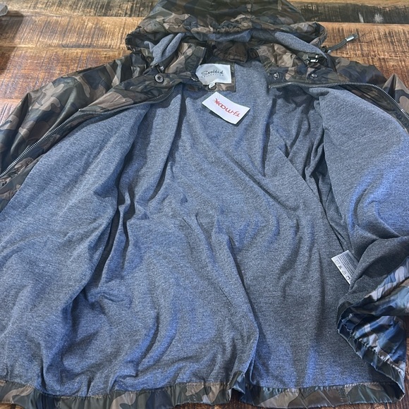 NWT Snobbish Collection camo hooded rain coat size XL - Picture 4 of 12